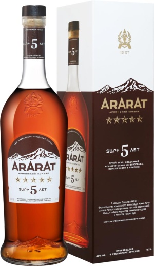Коньяк Арарат 5 лет 0,7л п/у Коньяк Арарат 5 лет 0,7л п/у