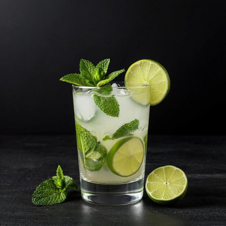 Как сделать мохито: освежающий коктейль для любого случая