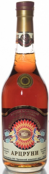 Коньяк армянский Арцруни 8 лет 0,5л