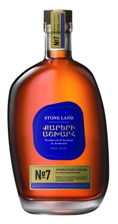Коньяк армянский Страна Камней №7 7 лет 0,5л