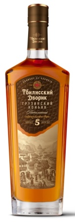 Коньяк грузинский Тбилисский Дворик 5 лет 0,5л